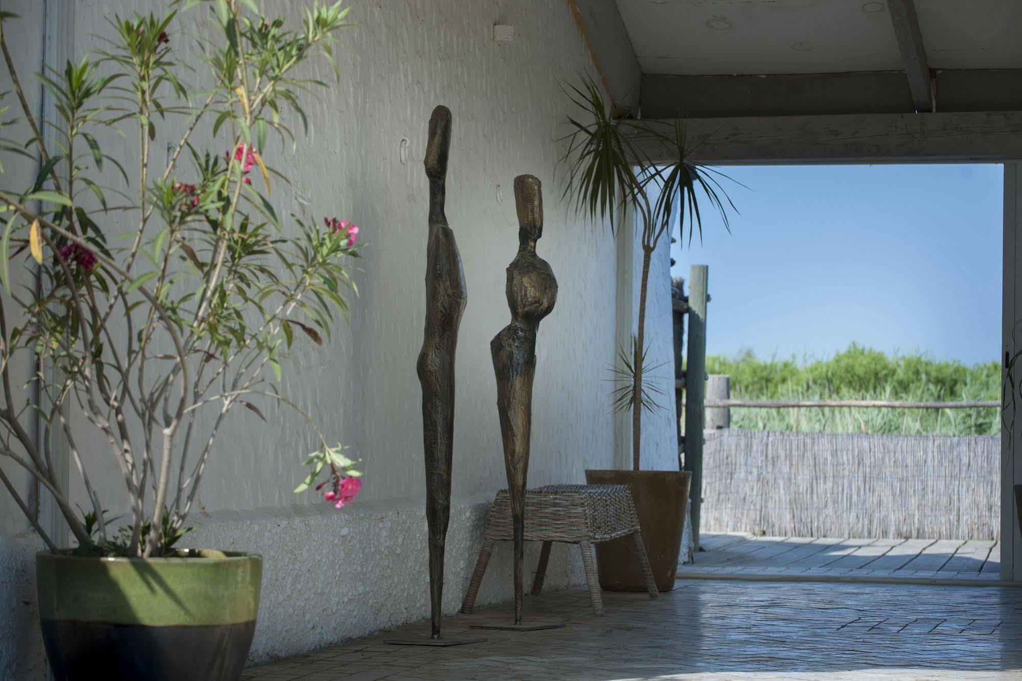 Hotel Restaurant Les Arnelles Saintes-Maries-de-la-Mer Exterior photo